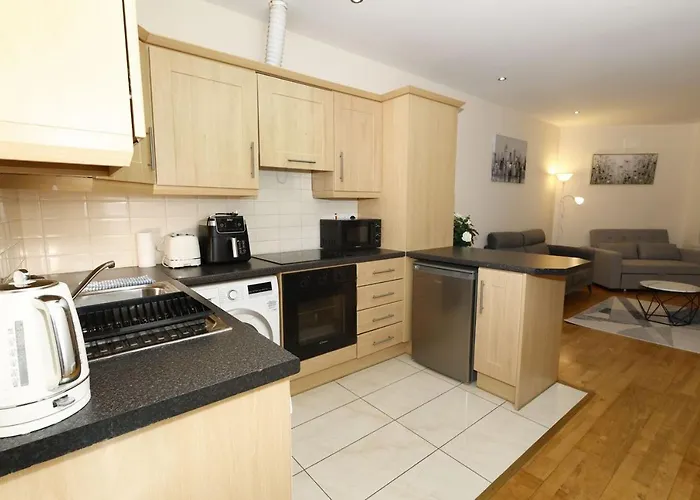 Eyre Square Apartment